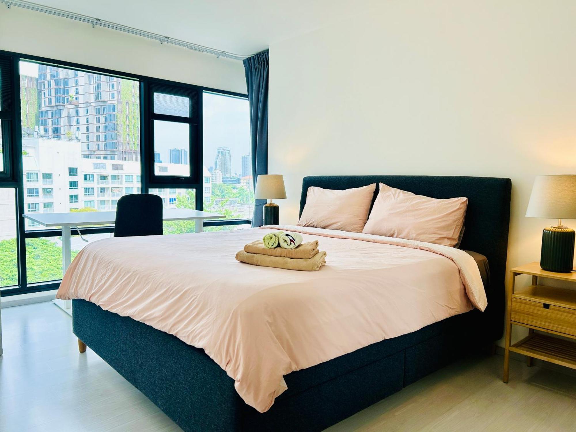 Rhythm Sukhumvit 36 Two Bedrooms Căn hộ